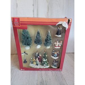 Home accent Canterbury Lane Christmas Village accessory set